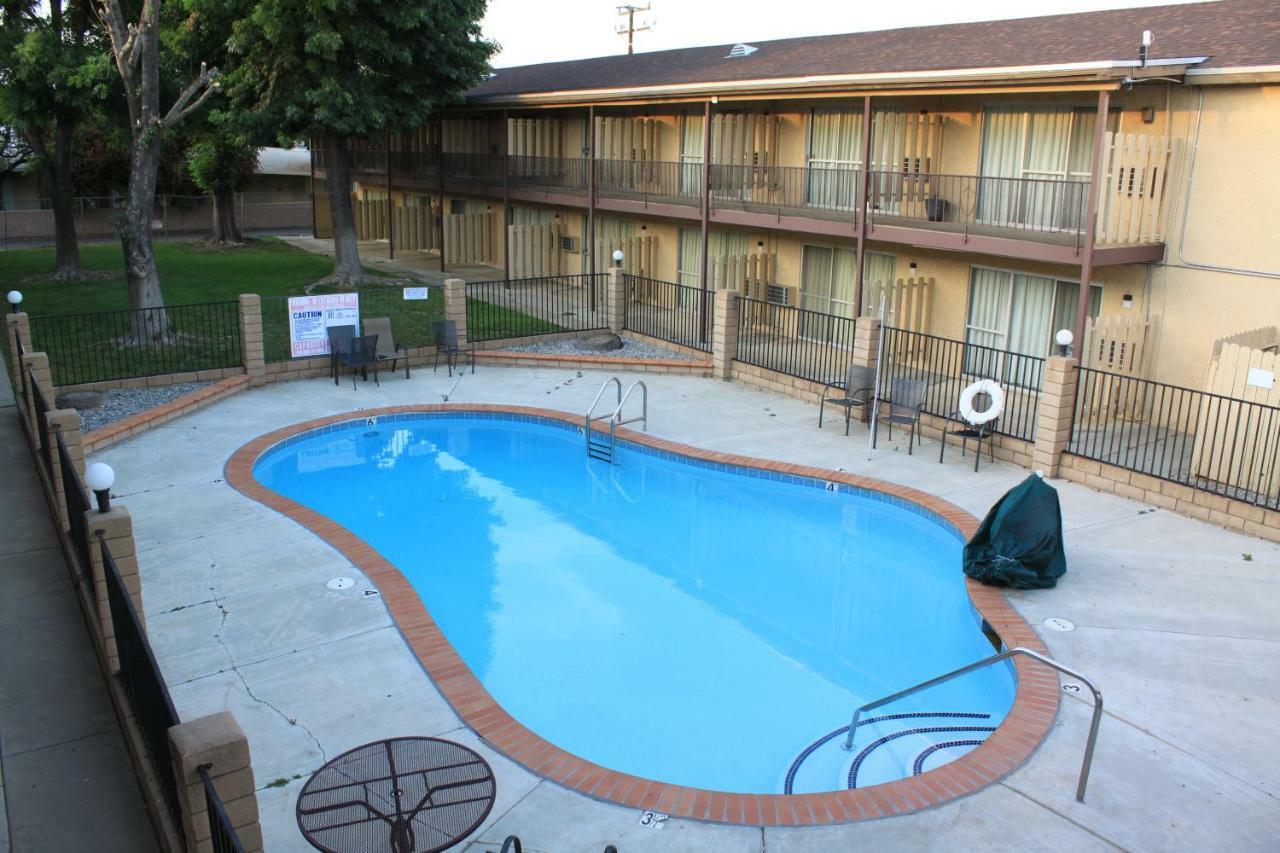 Menifee Inn Exterior photo