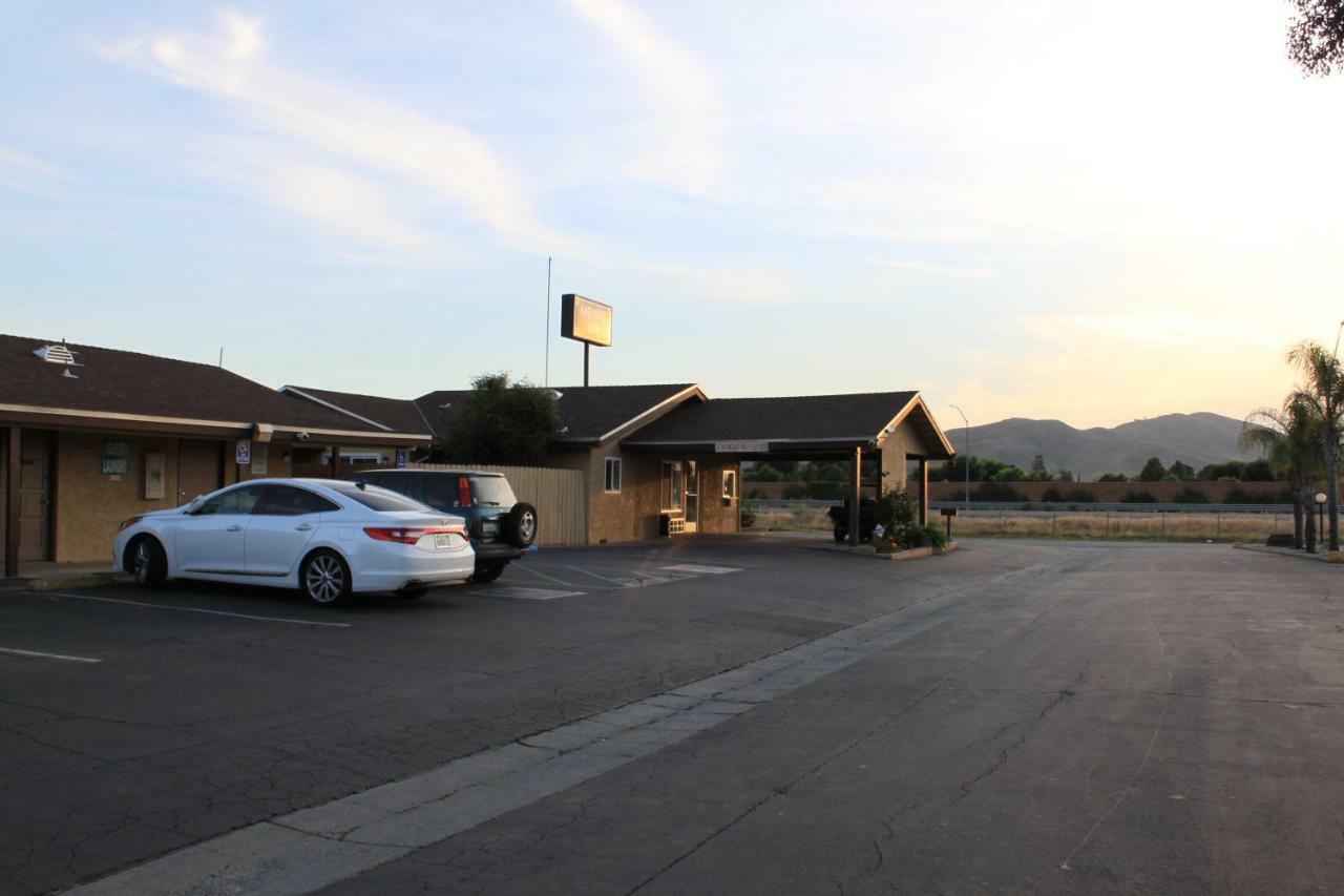 Menifee Inn Exterior photo