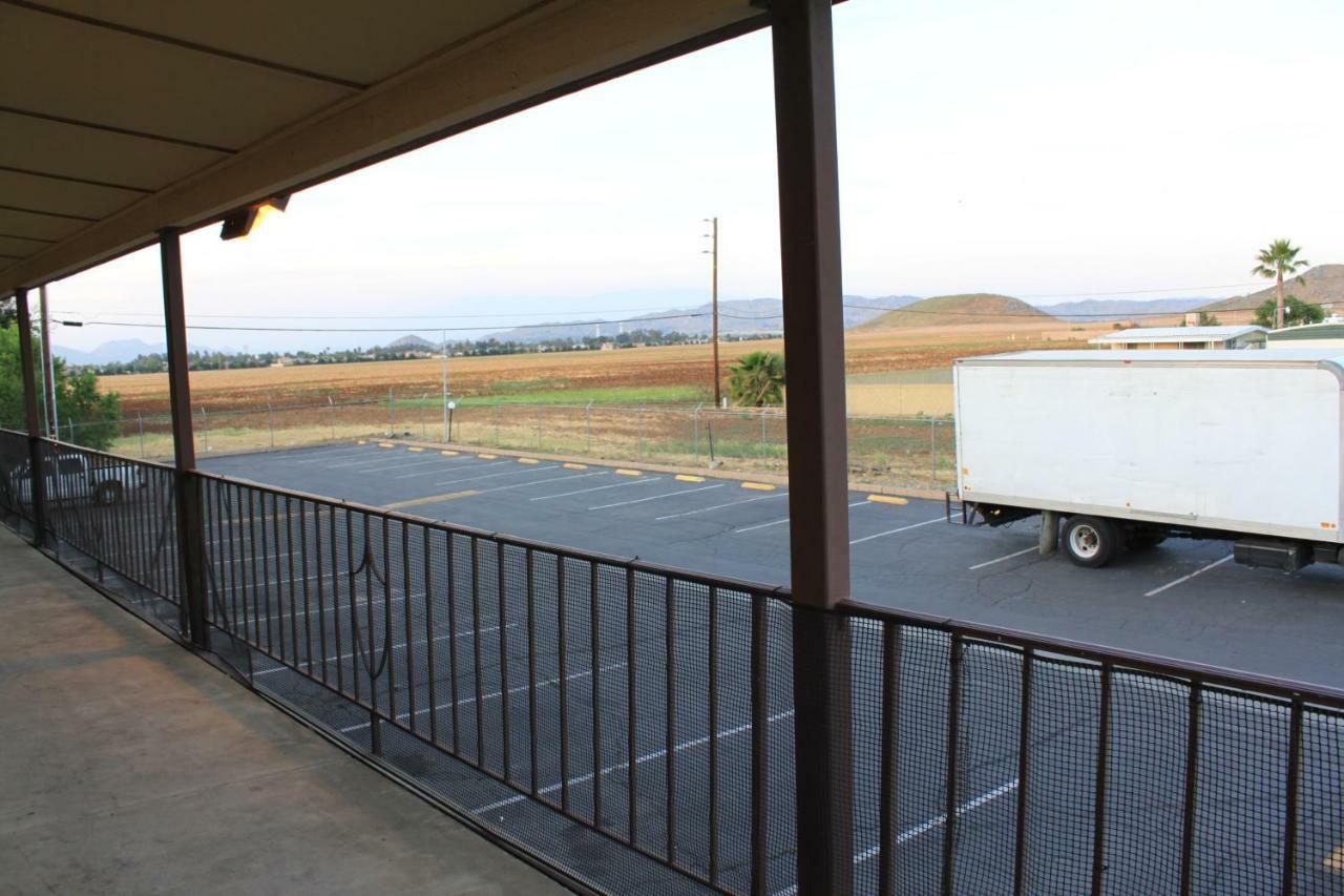 Menifee Inn Exterior photo
